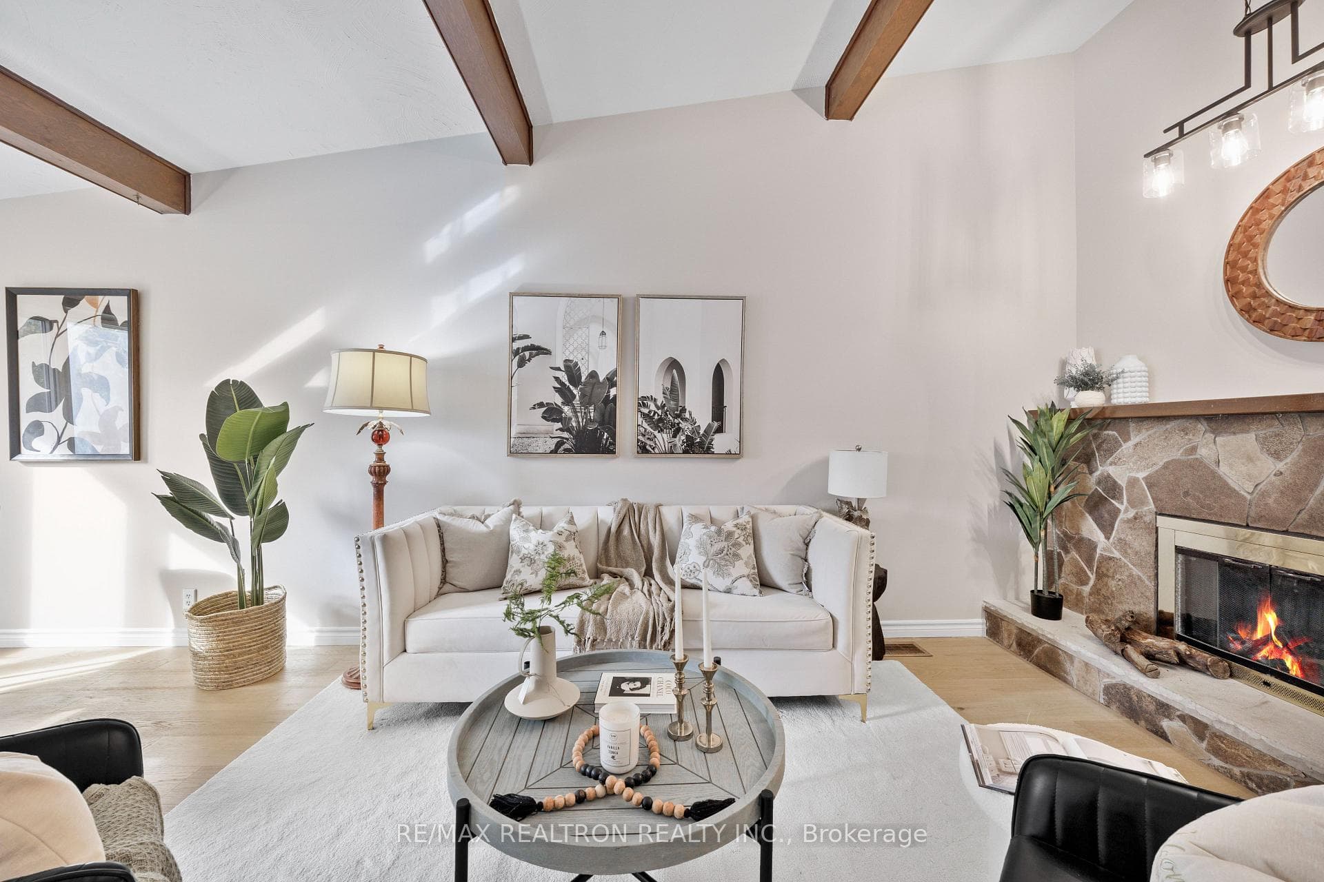 669 Annland Street photo 2
