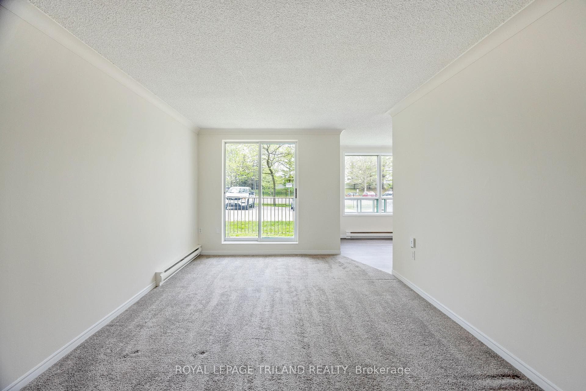 333 COMMISSIONERS Road Unit 105 photo 8