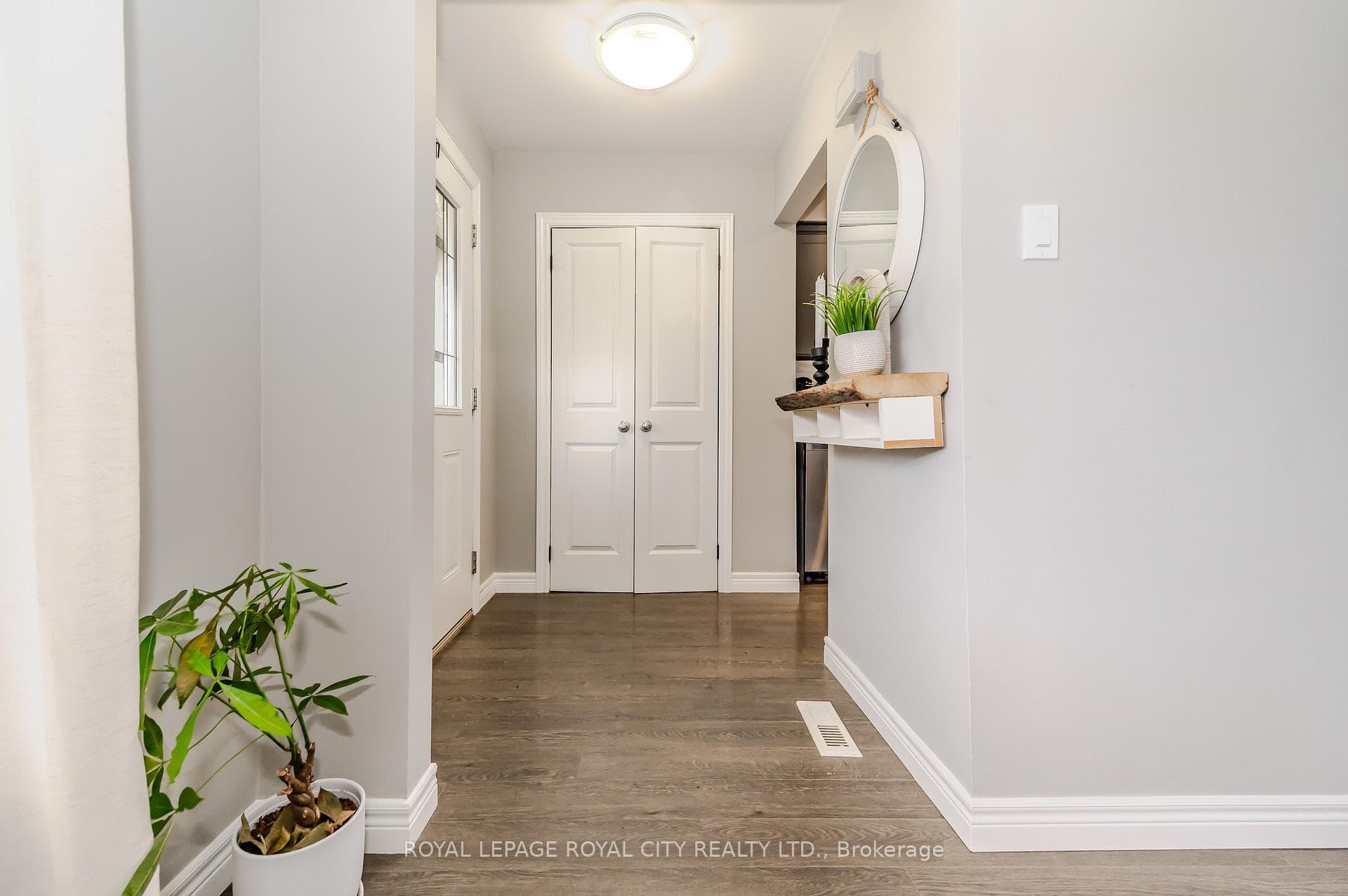 16 Nickolas Crescent photo 5
