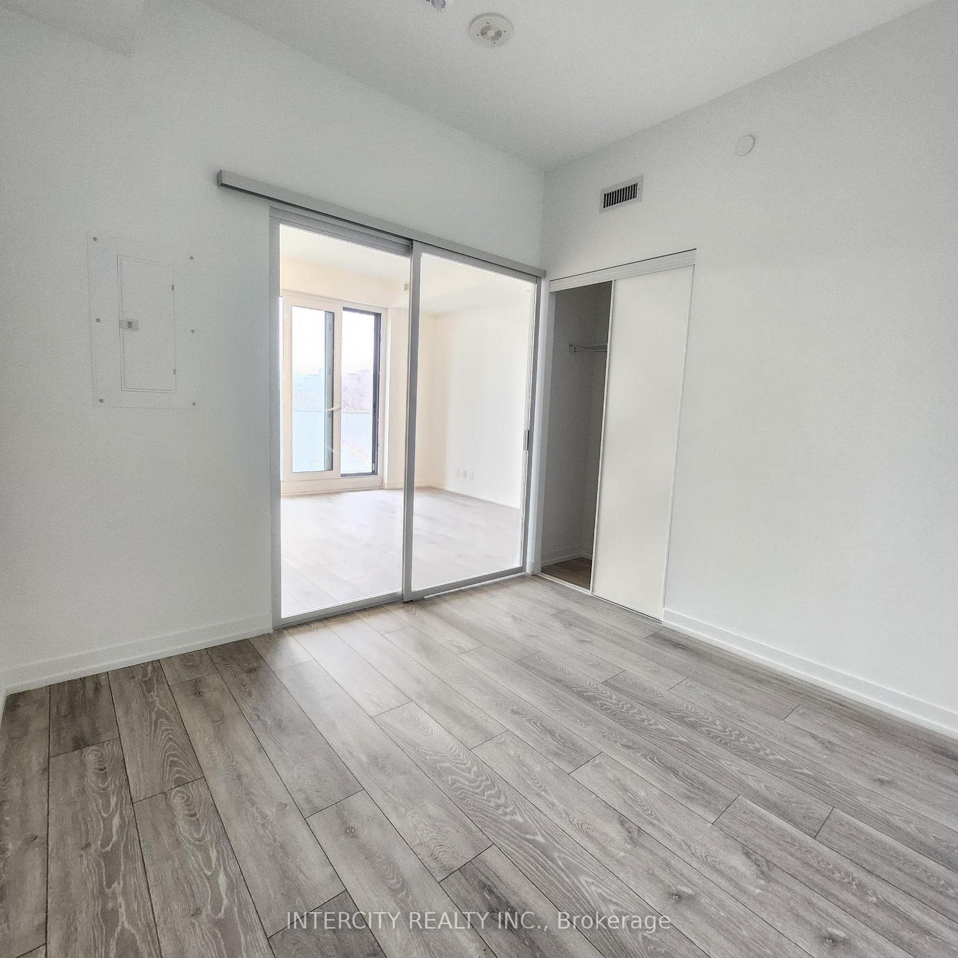 2020 Bathurst Street Unit 728 photo 16
