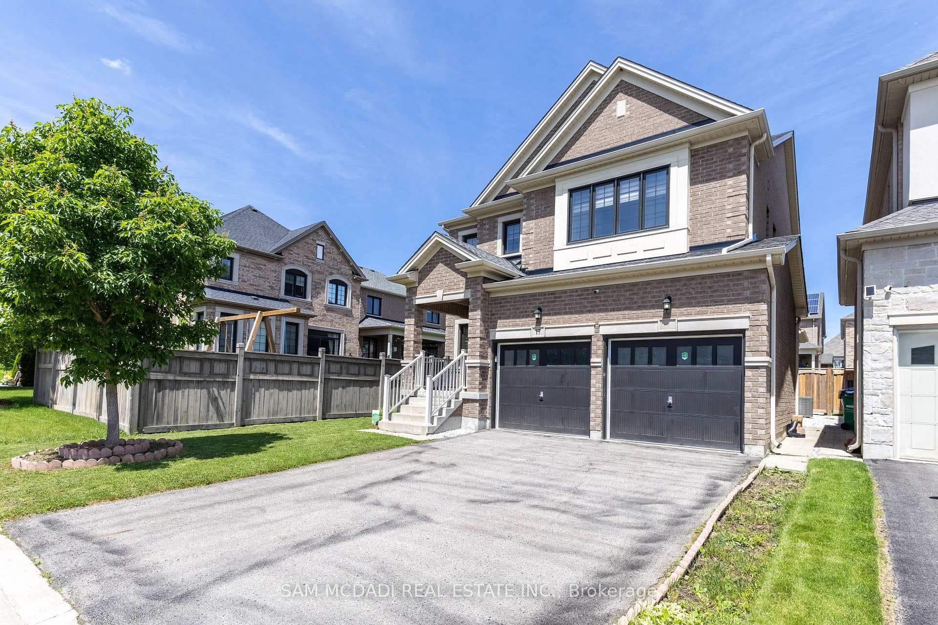 17 Mugford Crescent photo 2