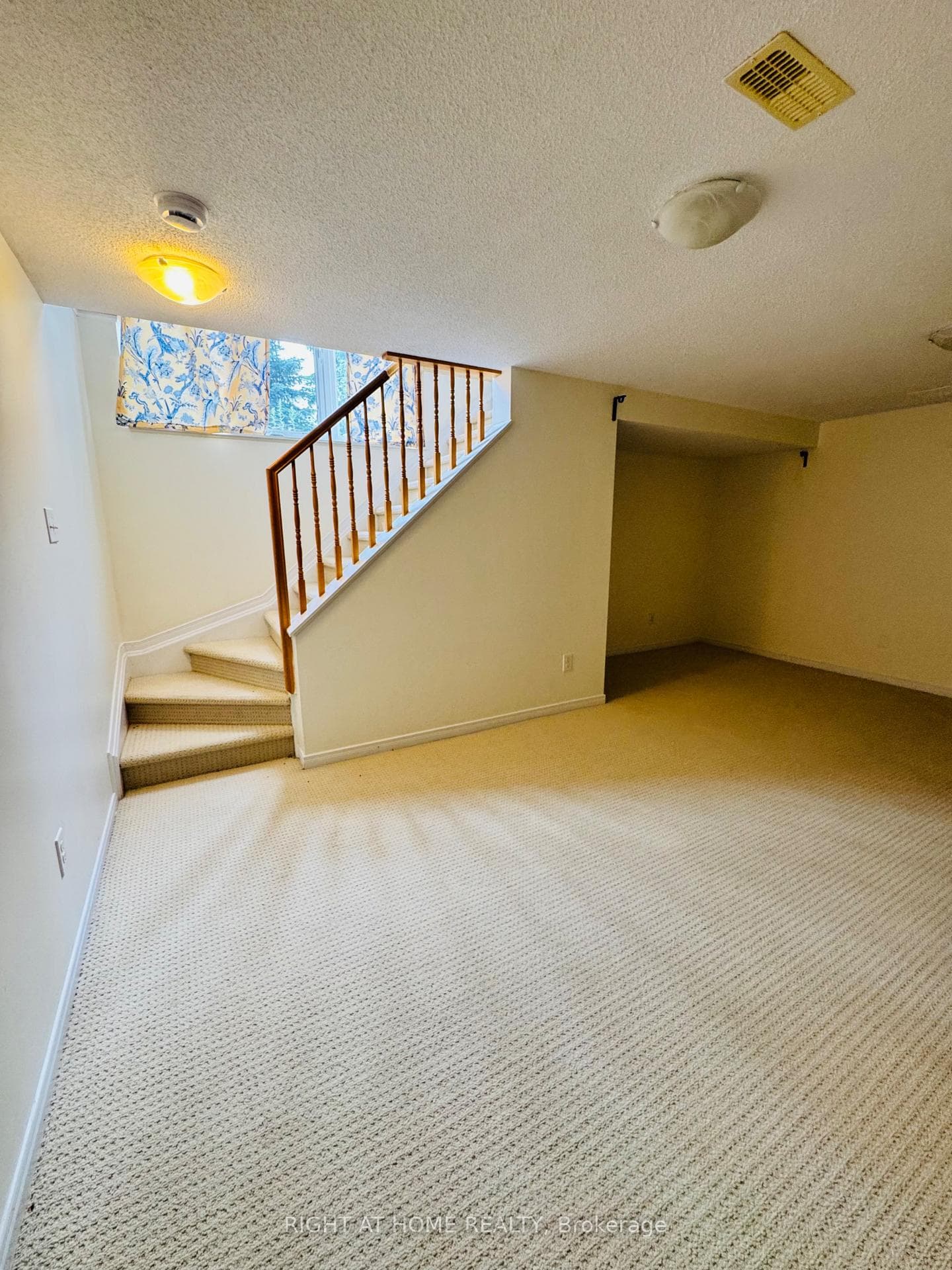 1069 Marconi Avenue photo 22