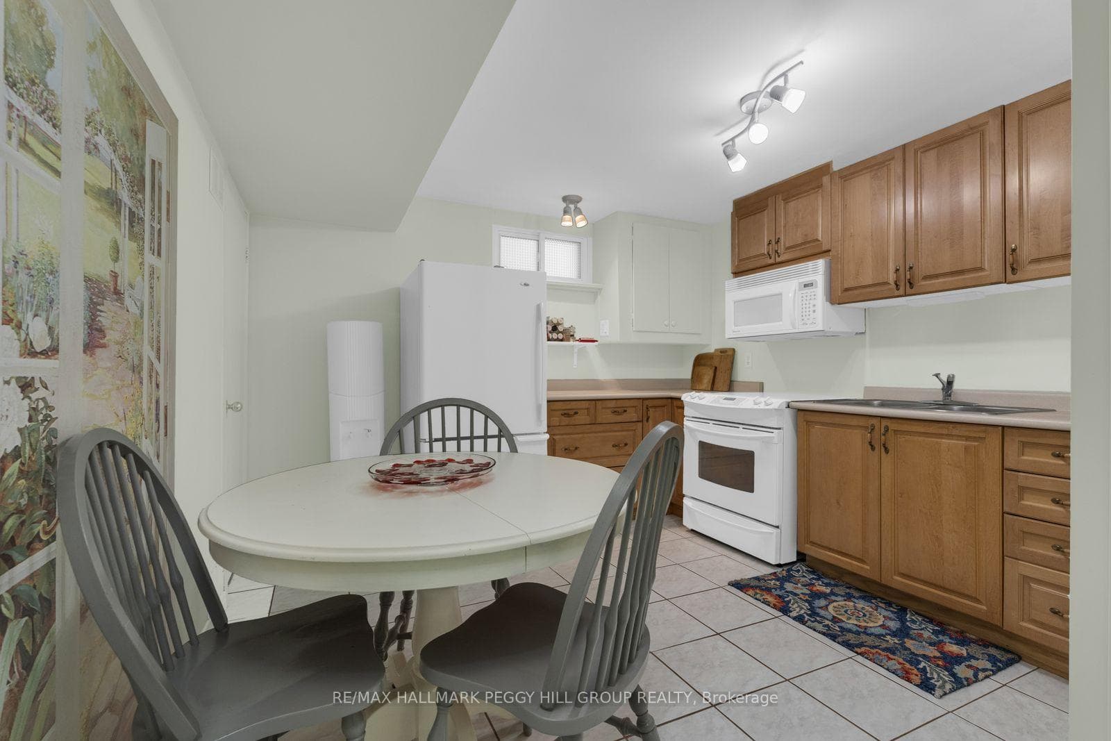 83 Eugenia Street photo 9