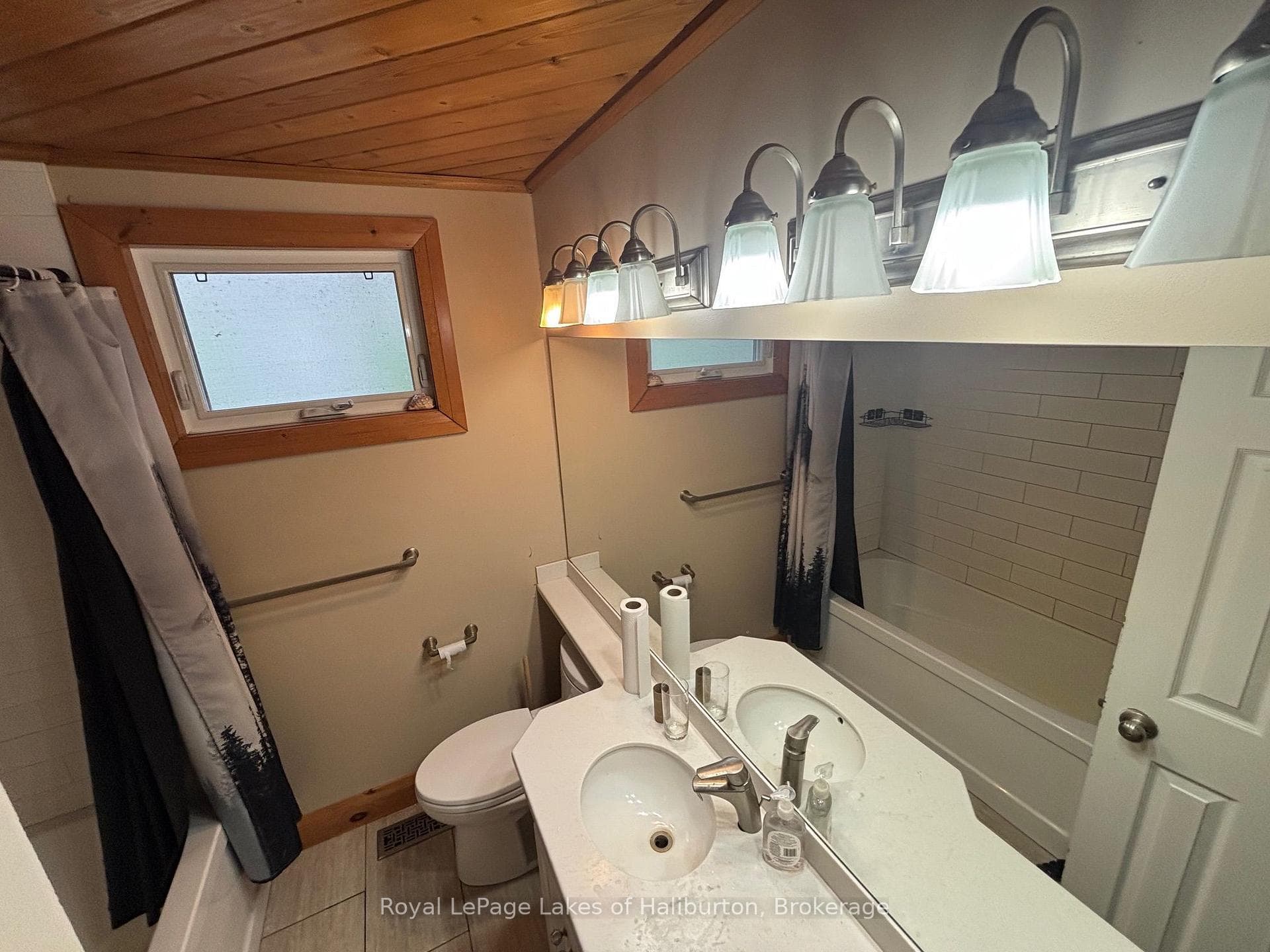 3040 Haliburton Lake Road photo 12