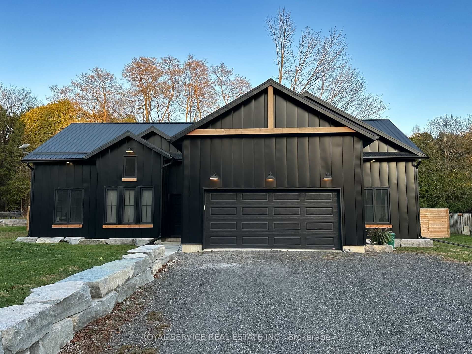 2611 Division Street photo 1