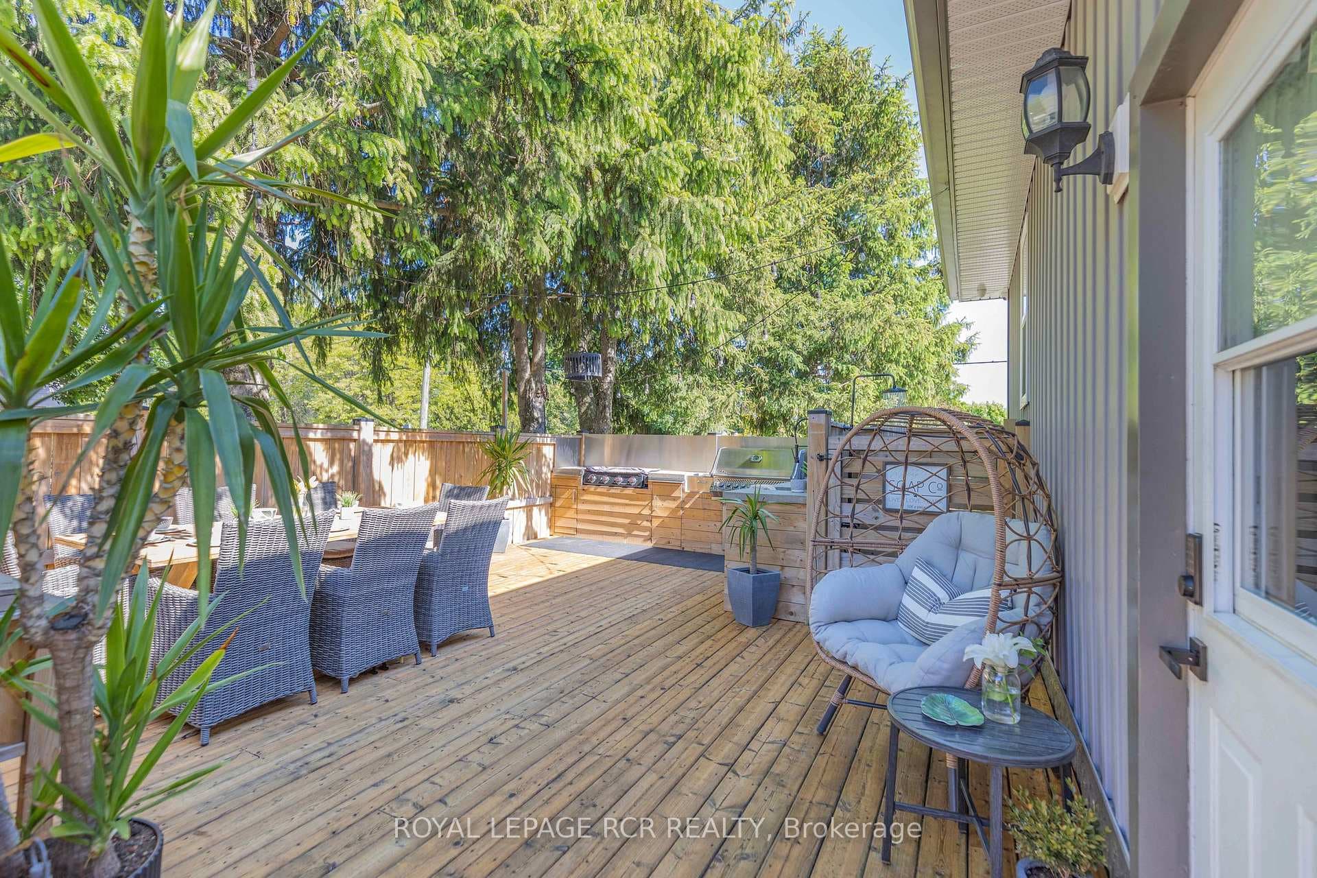 147 Hurd Street photo 26
