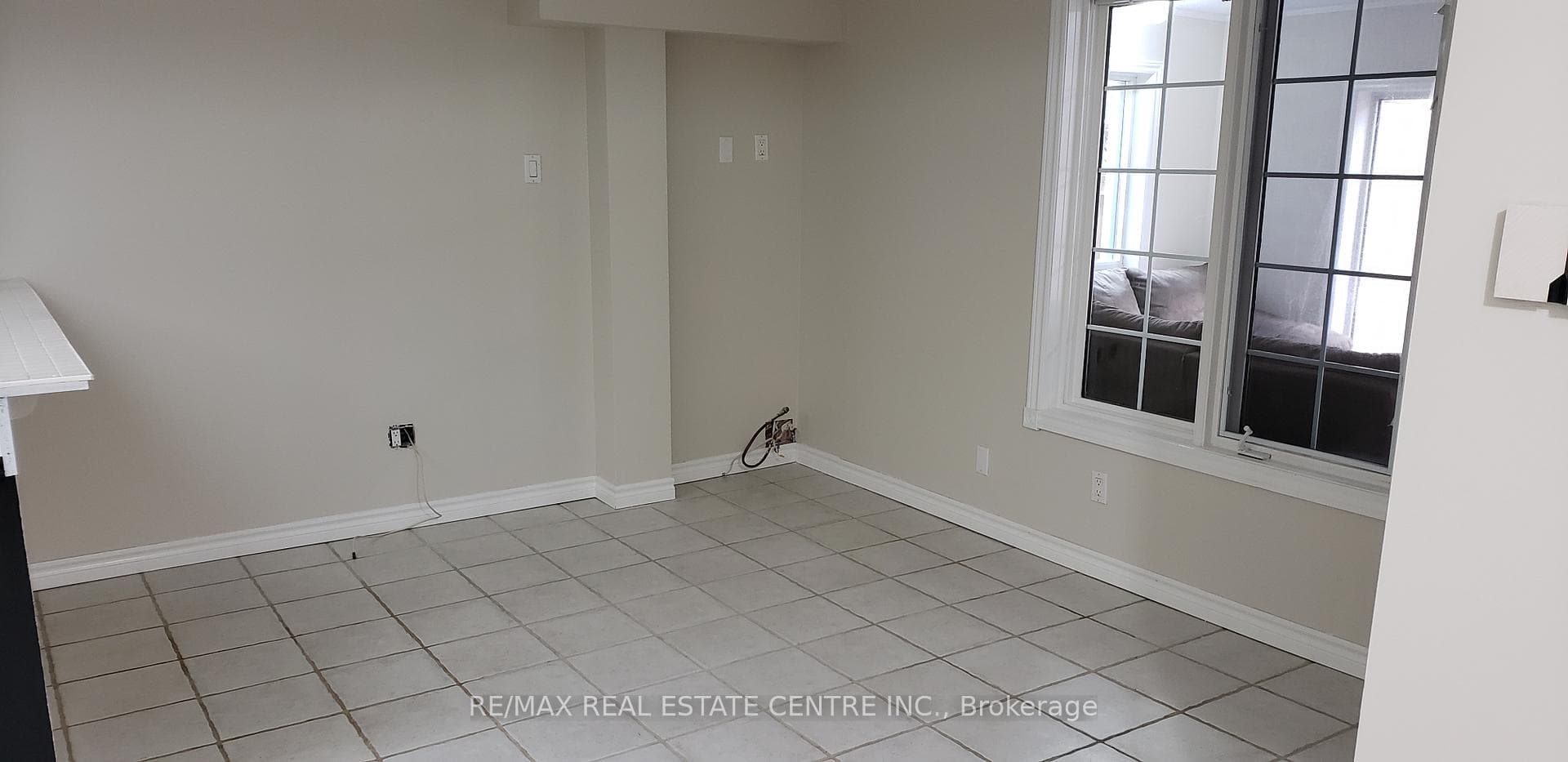 480 Turnberry Crescent Unit Basmnt photo 7