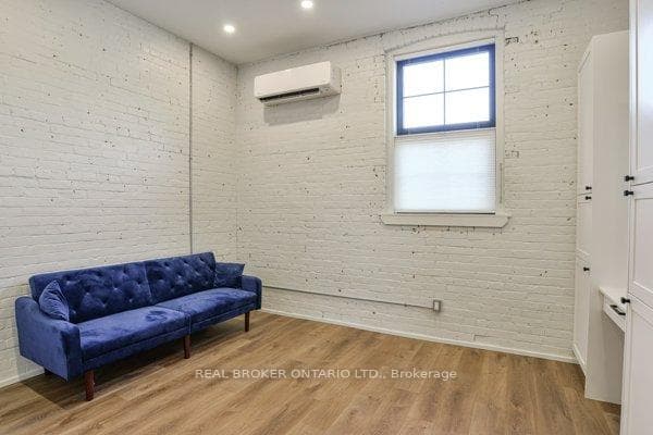 27 Peter Street Unit 103 photo 15
