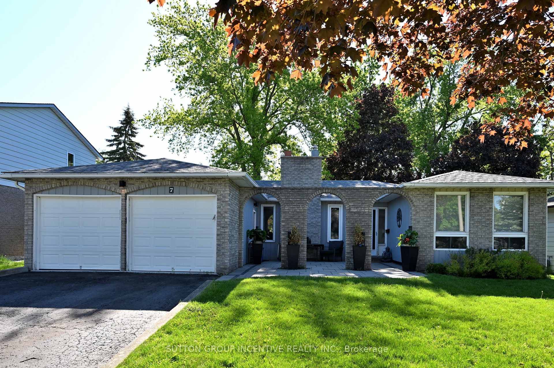 7 HURON Street photo 1
