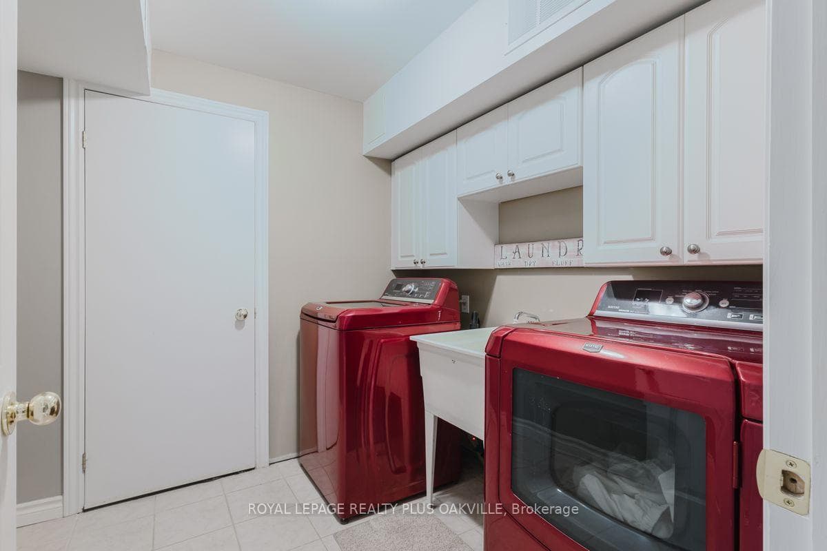 16 Grayrocks Avenue photo 34