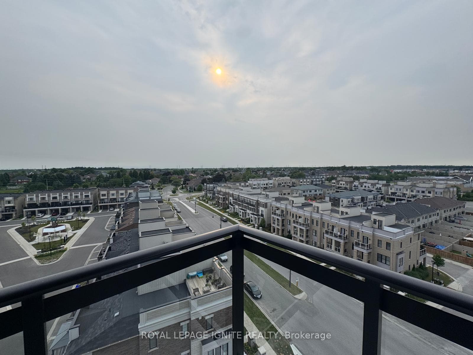 51 Clarington Boulevard Unit 818 photo 16