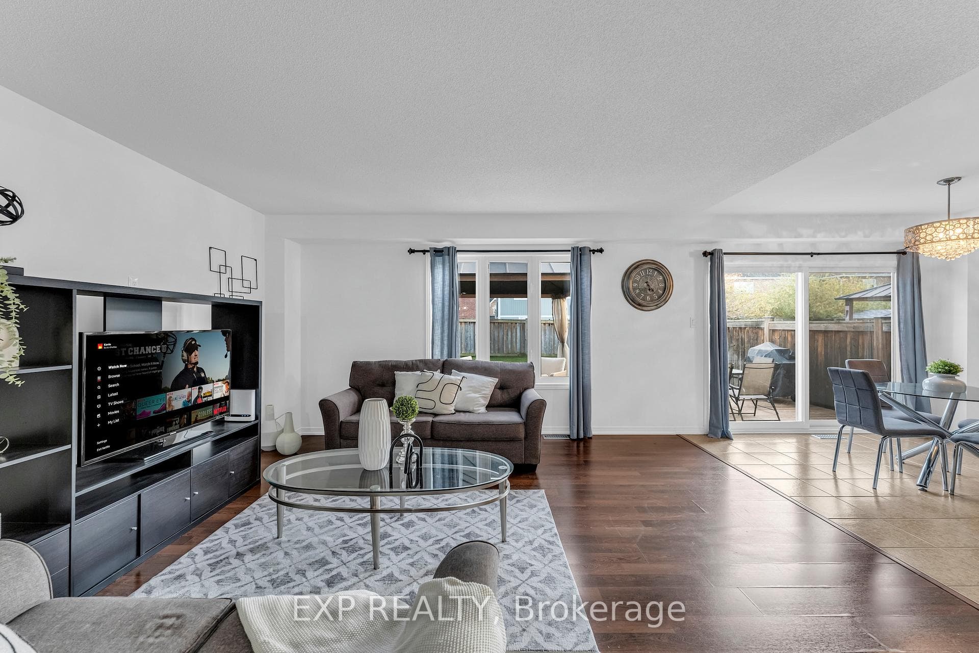 211 Shephard Avenue photo 7