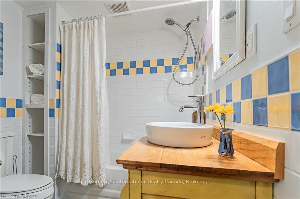 205 JOHN Street photo 27