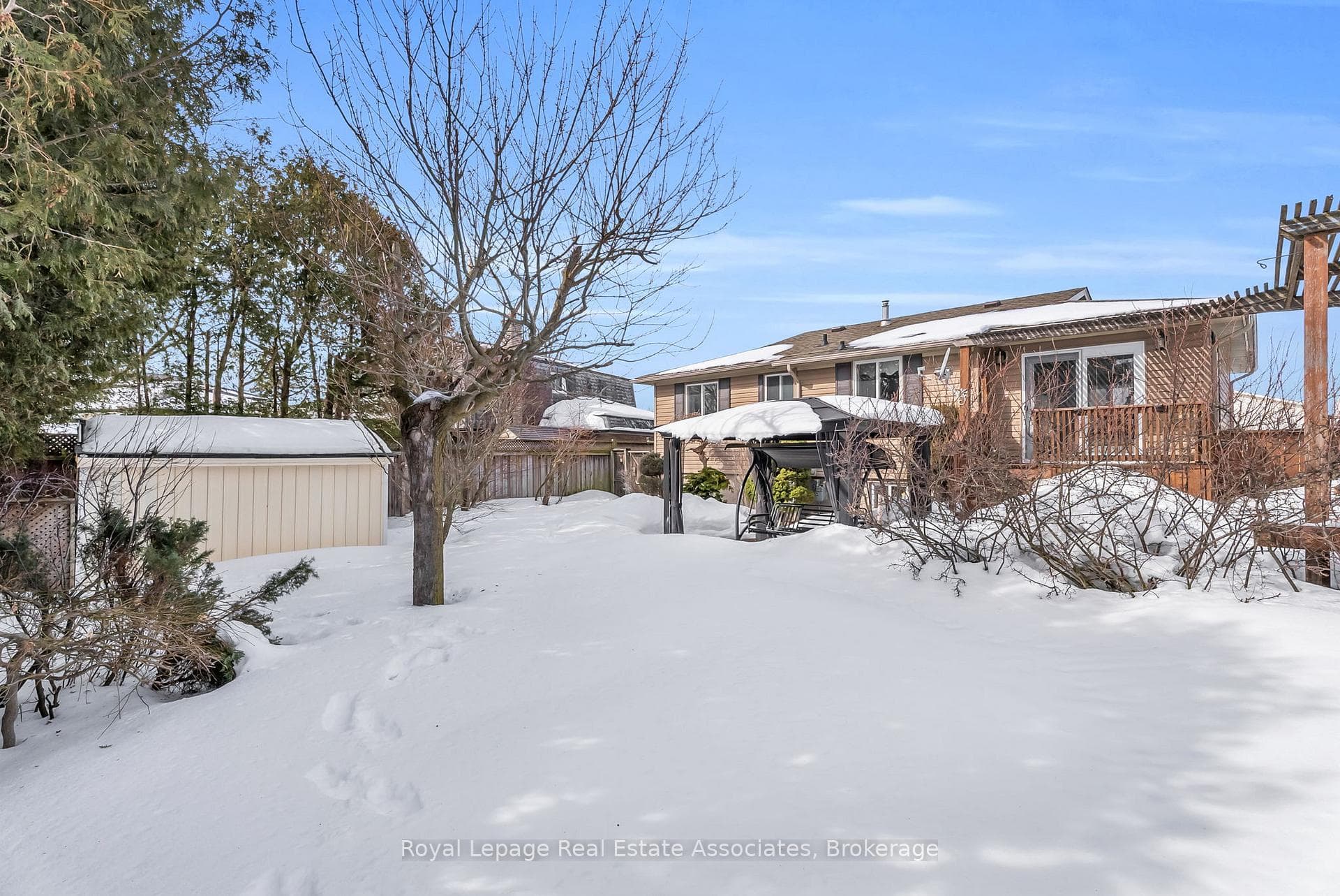 29 Norman Avenue photo 38