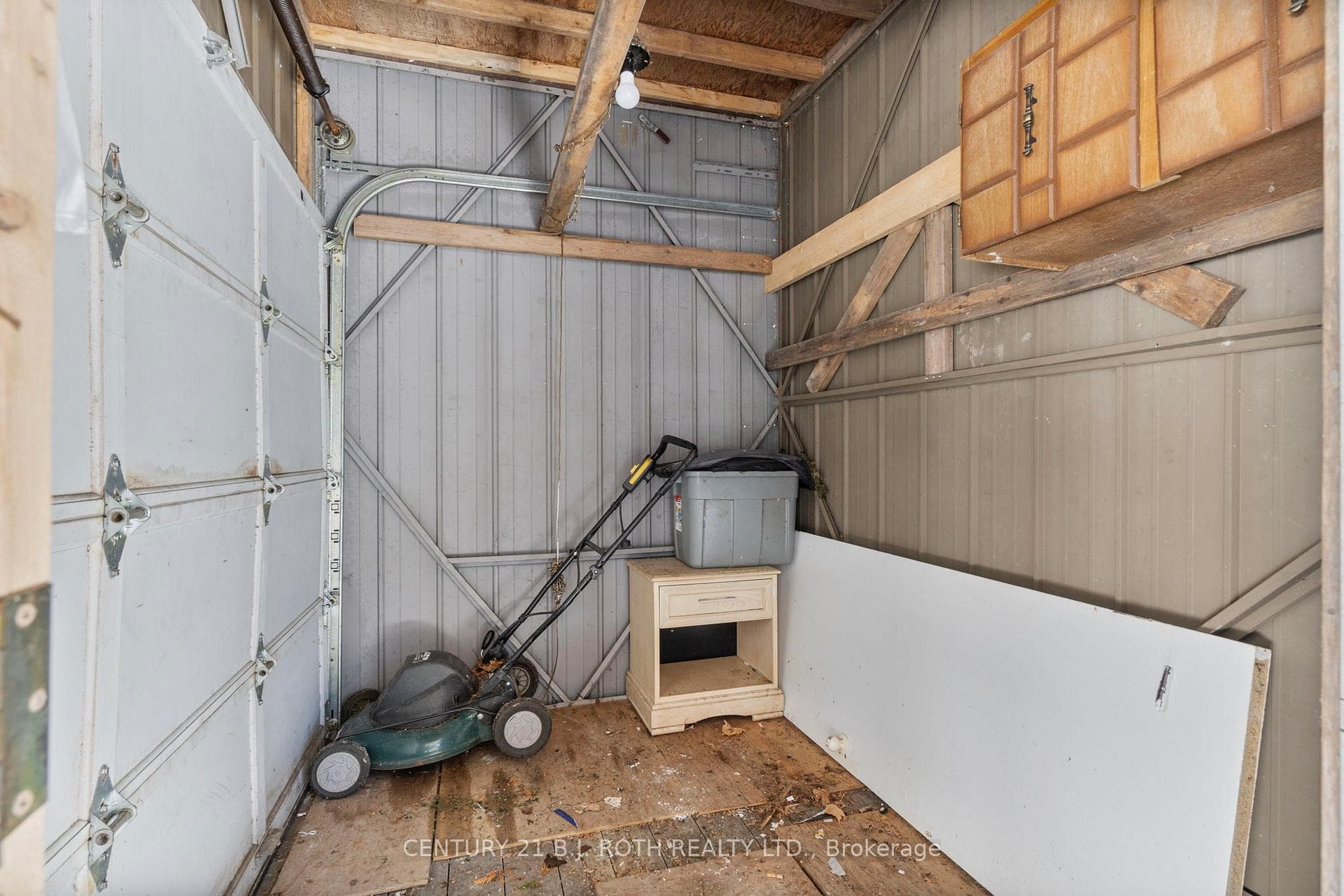 376 Barrie Road photo 36