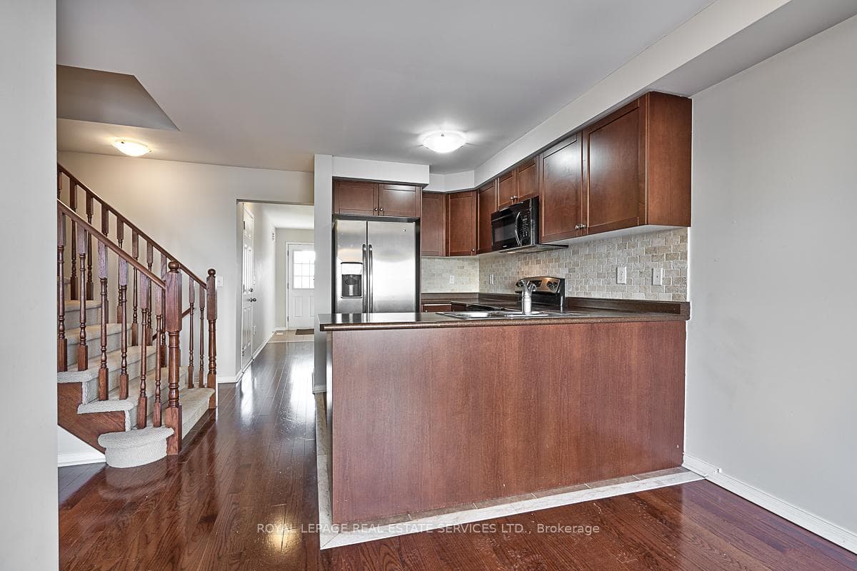 Gourmet Kitchen Showcasing Modern Cabinetry