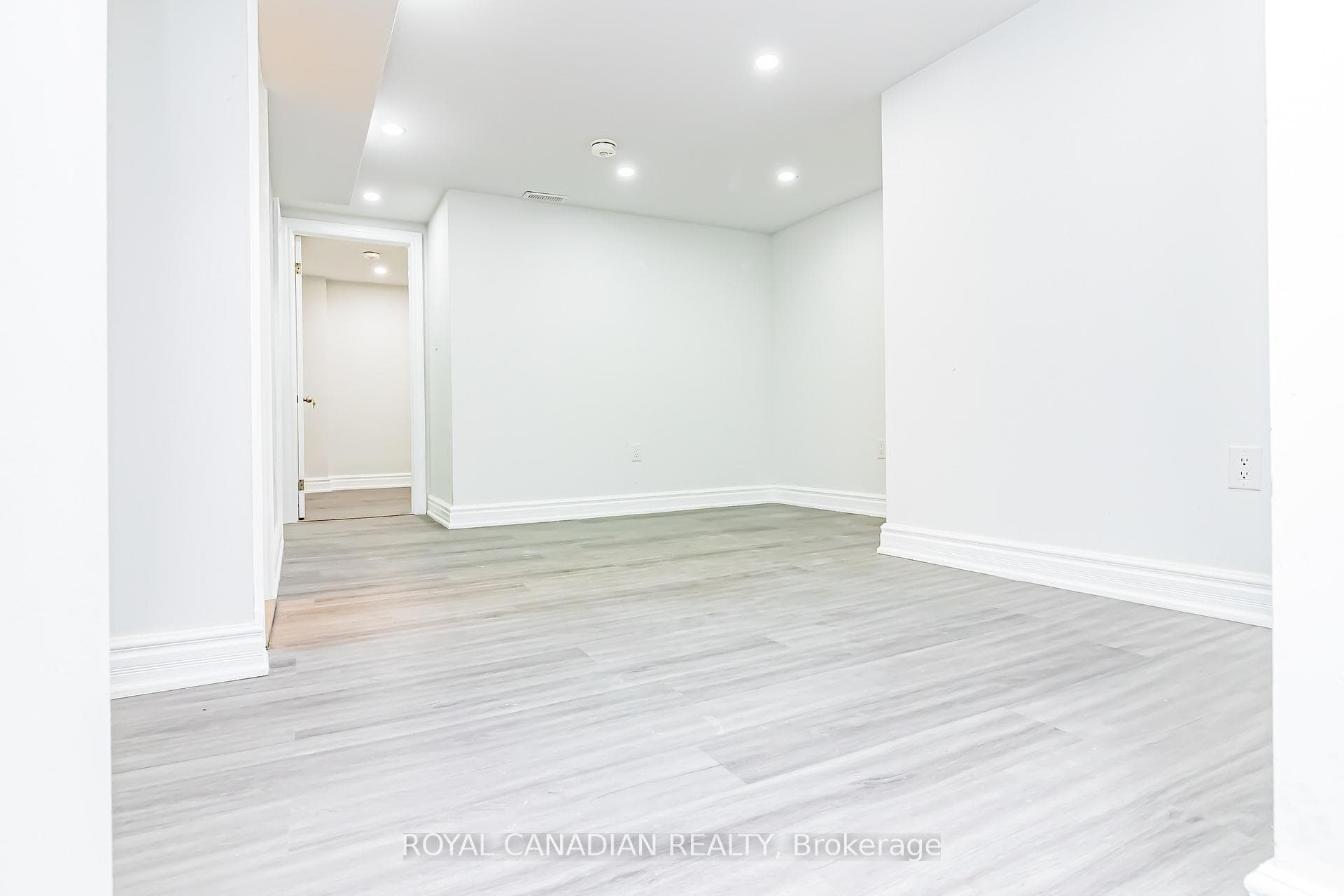 20 Kitson Drive photo 34