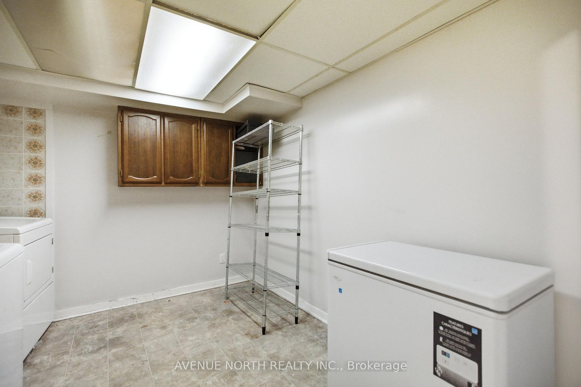 6 WOLFGANG Drive photo 31