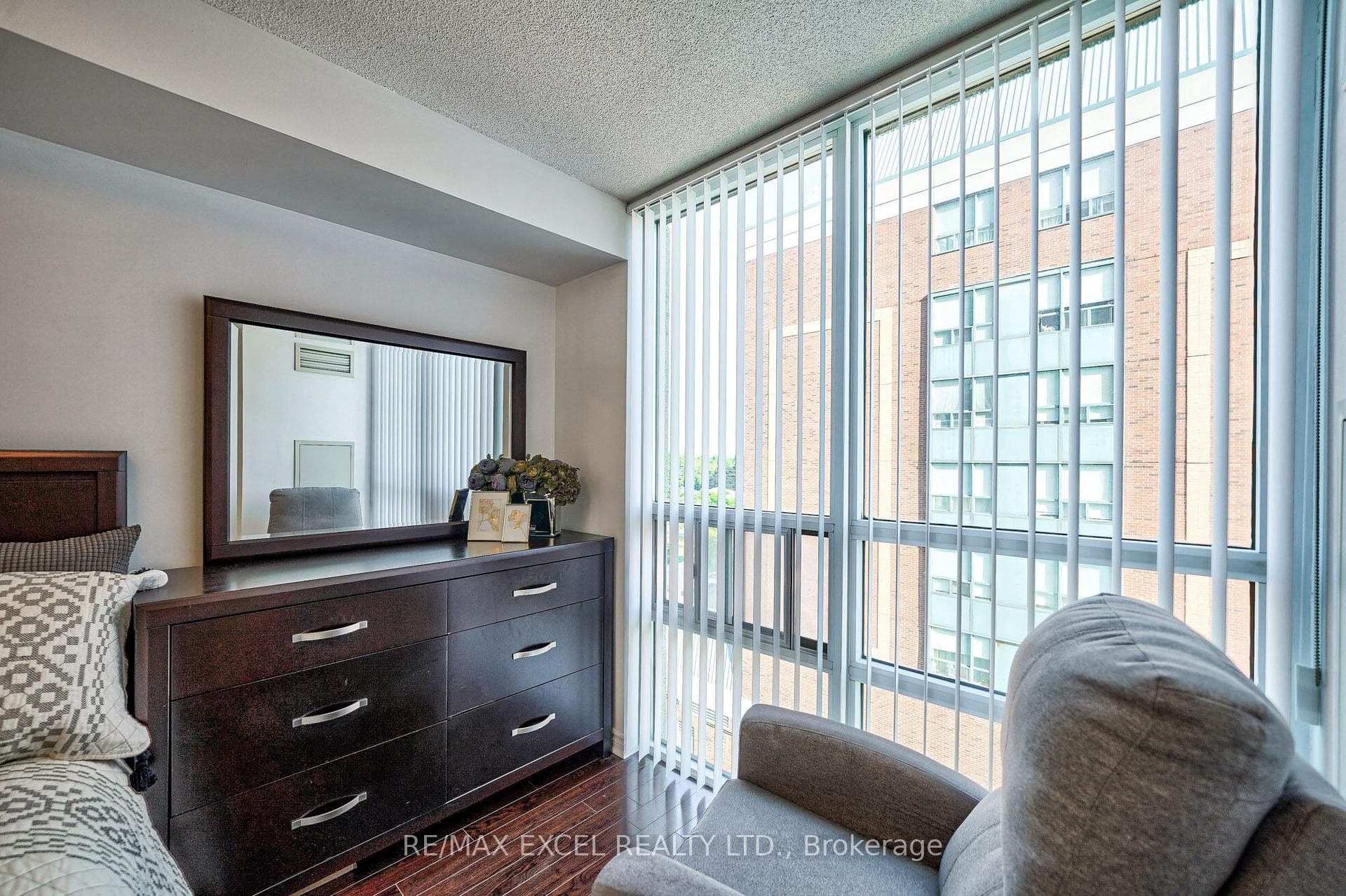 68 Grangeway Avenue Unit 711 photo 25