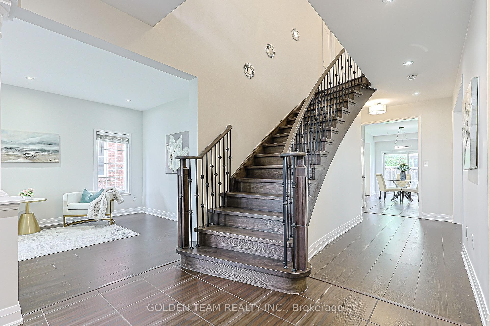 1855 Grandview Street photo 27