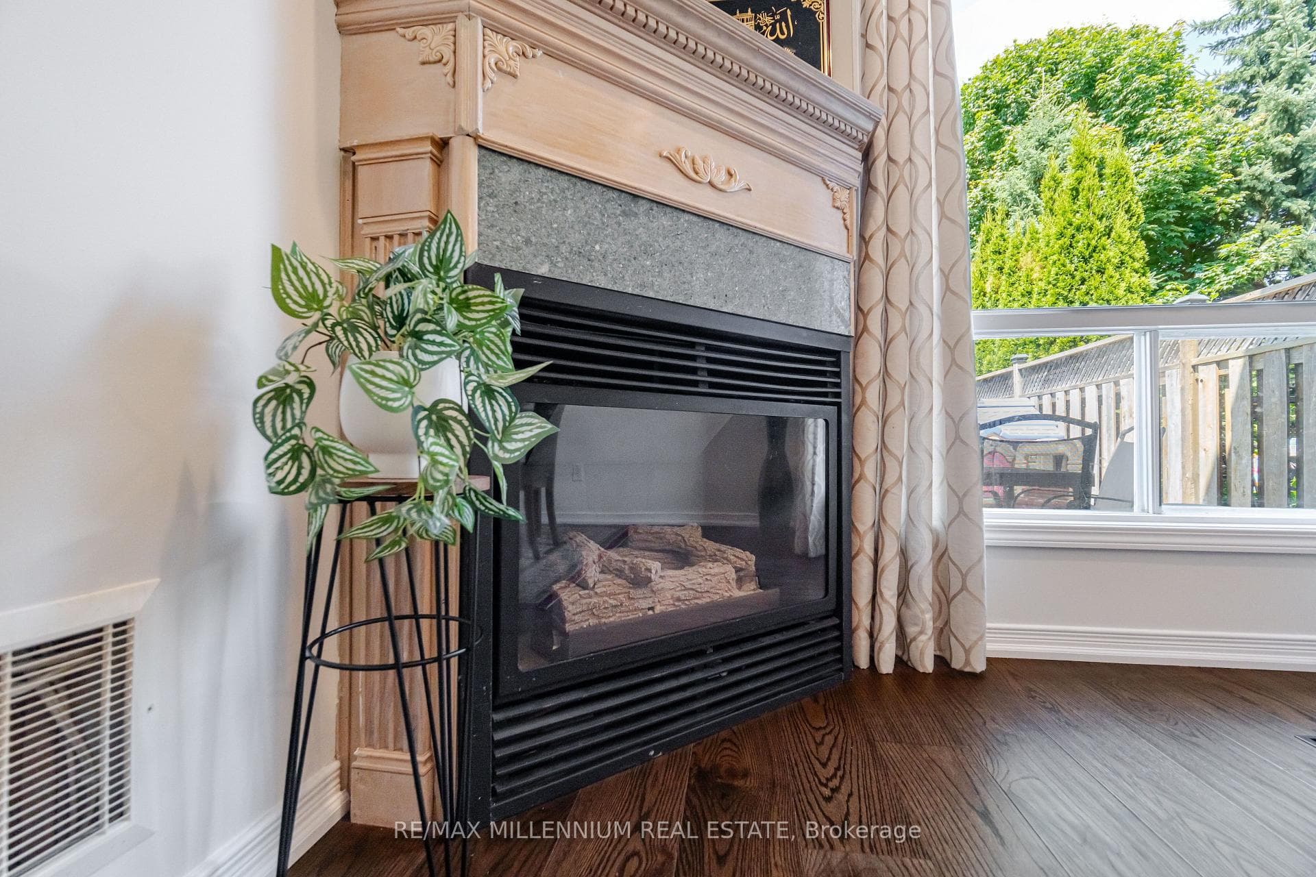 143 Hudson Crescent photo 11