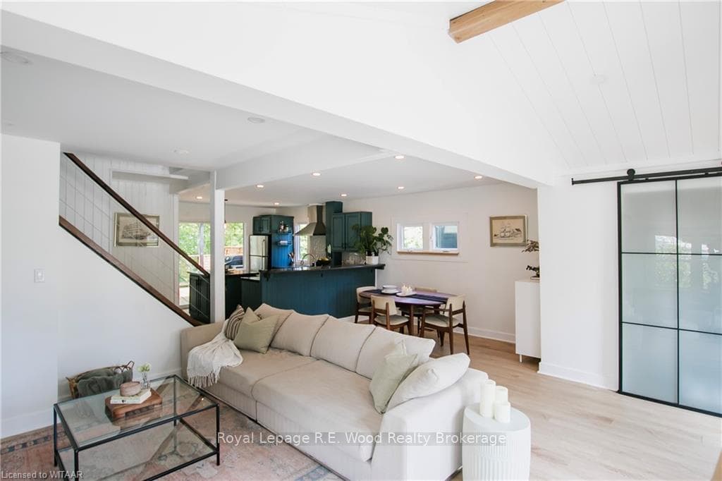 411 TOWER HEIGHTS Drive photo 12