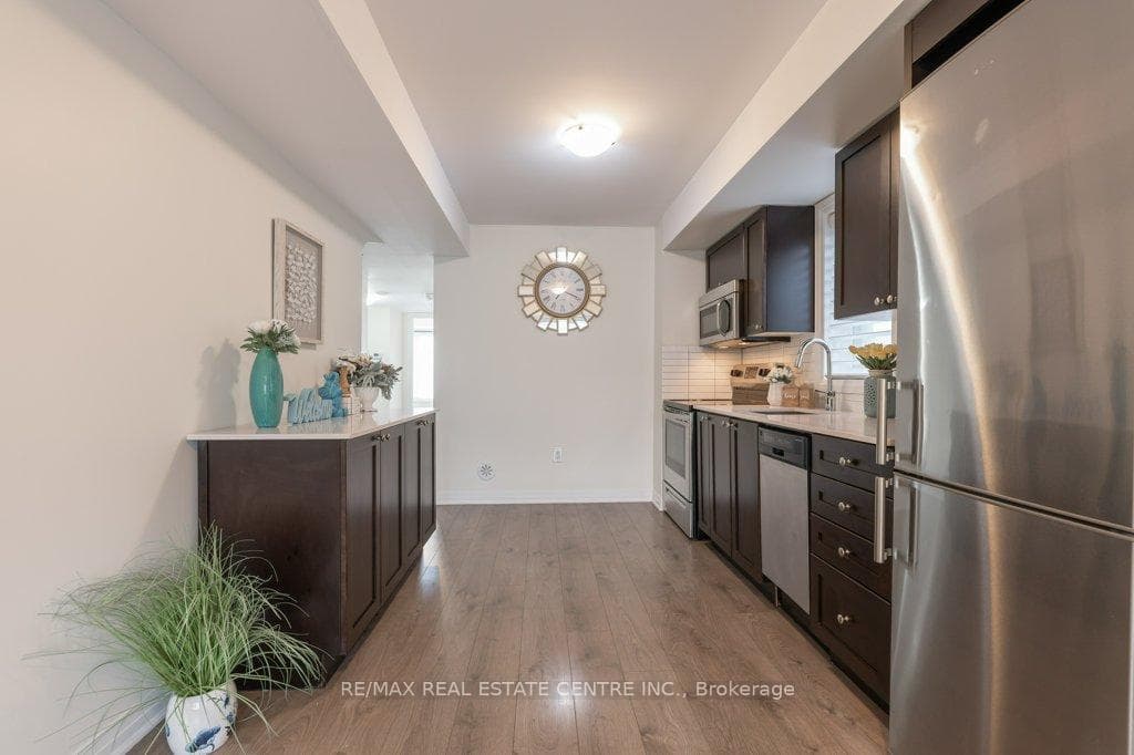 167 William Duncan Road Unit 2 photo 3