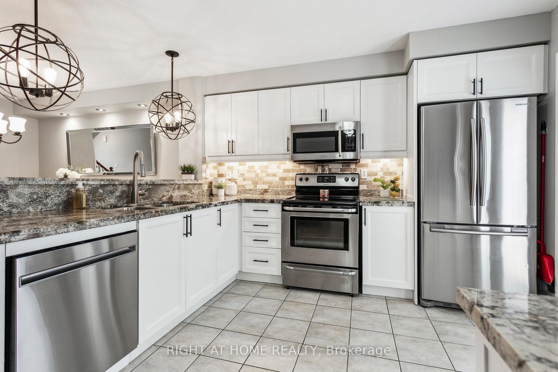 645 Porter Way photo 12