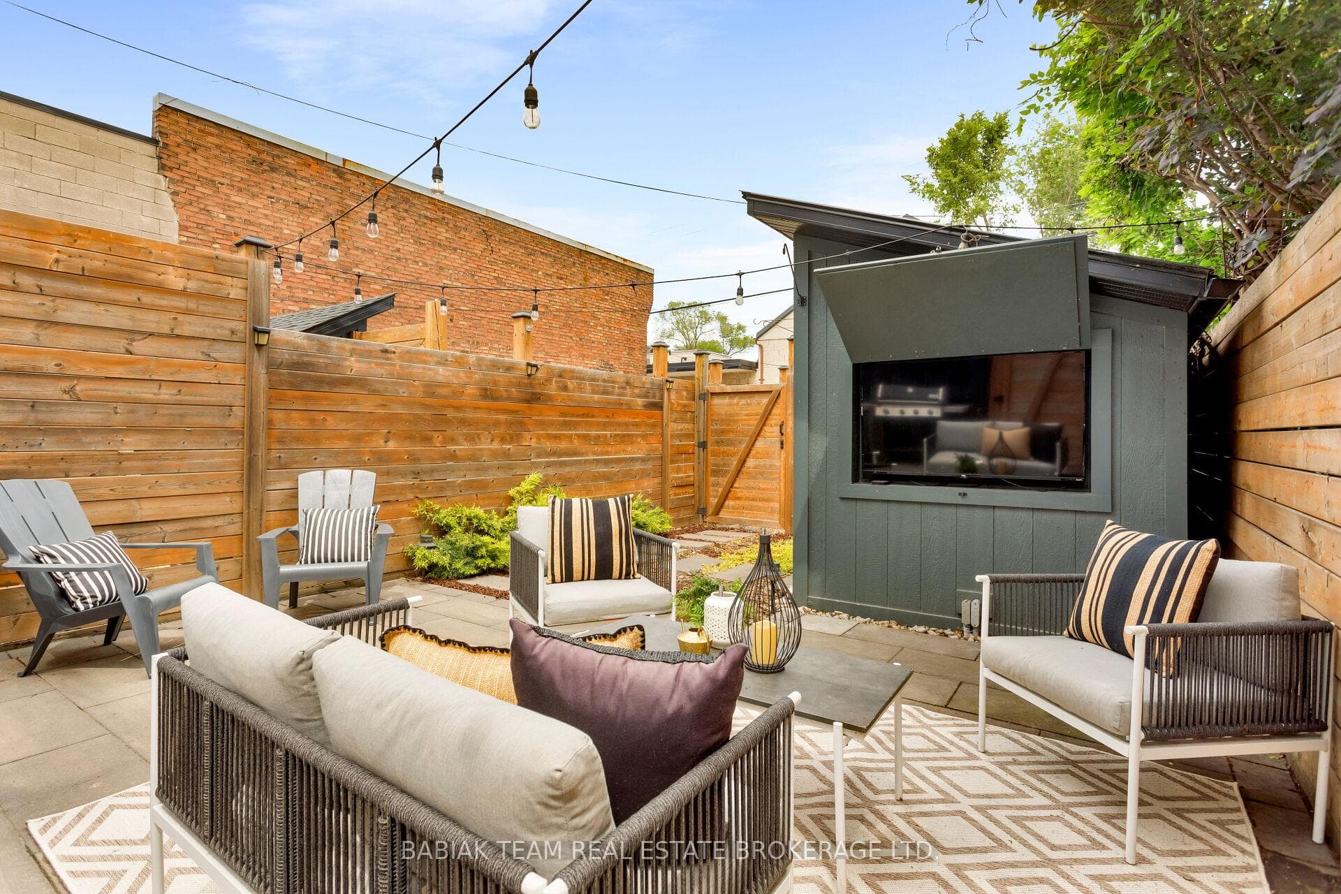 497 Keele Street photo 22