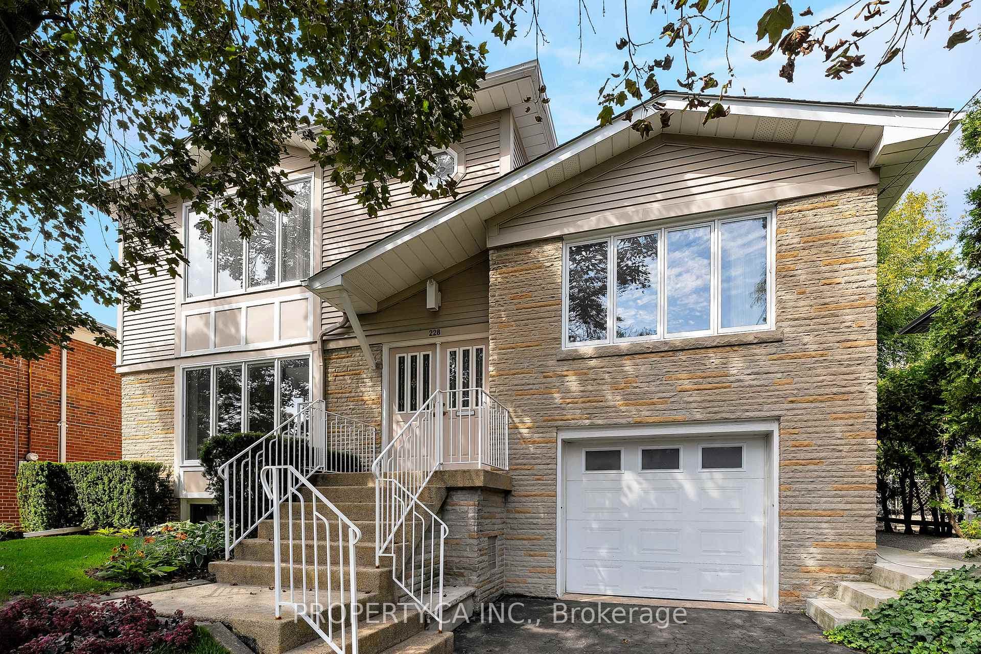 228 Betty Ann Drive photo 2