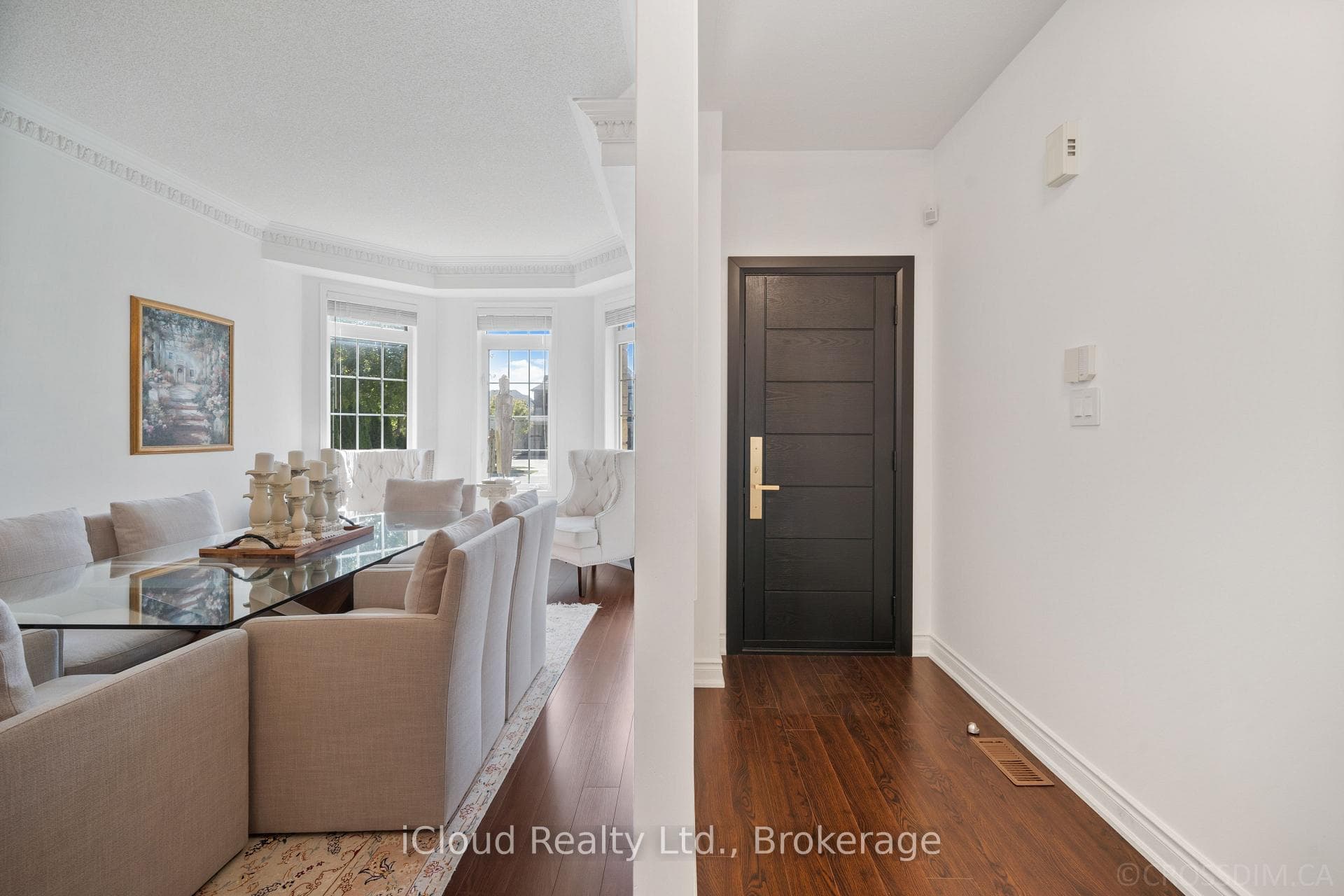 60 Tuscana Boulevard photo 8