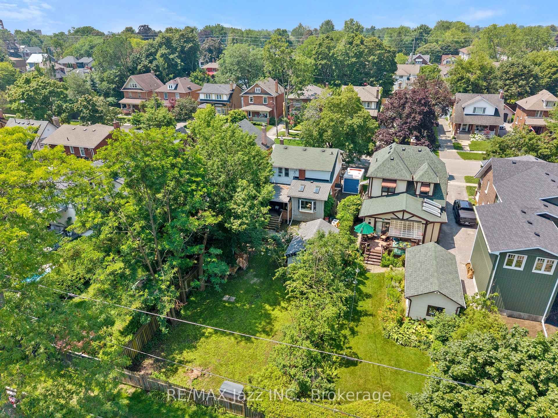 477 Masson Street photo 48