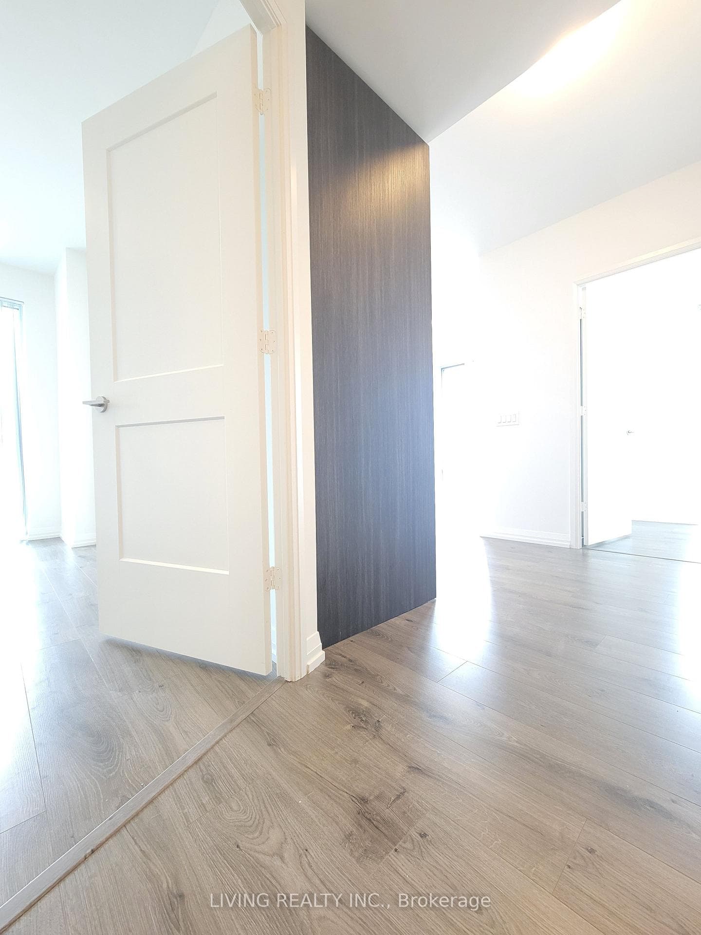 8 Widmer Street Unit 4212 photo 11