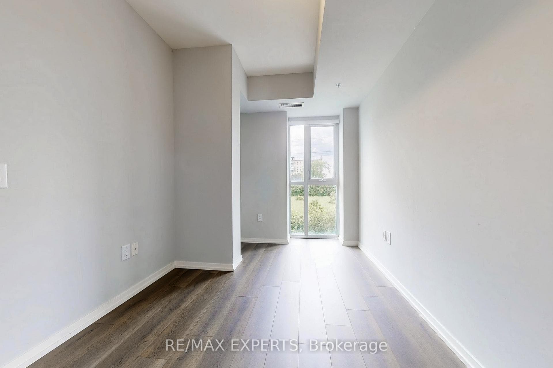 3237 Bayview Avenue Unit 104 photo 19