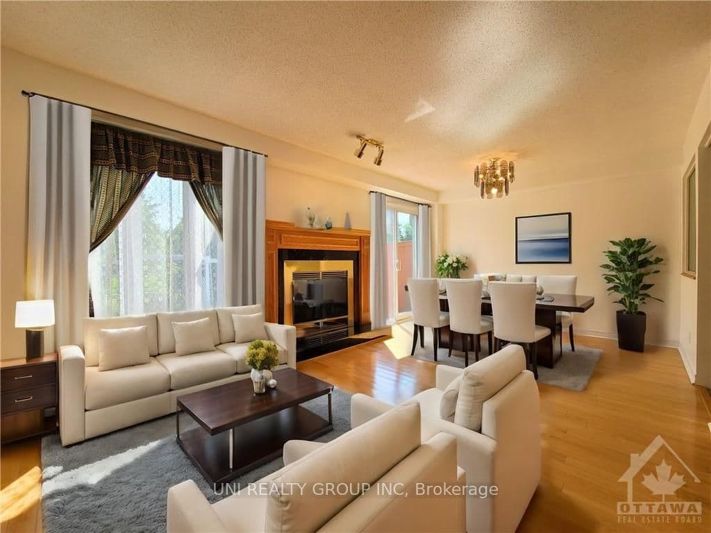 96 WESTPOINTE Crescent photo 5