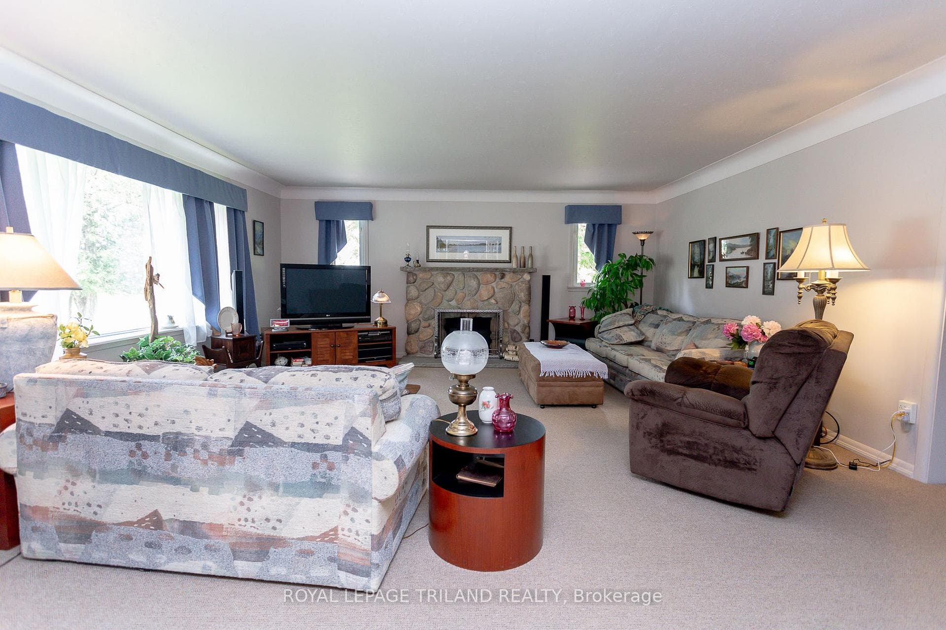 853 Avon Drive photo 20