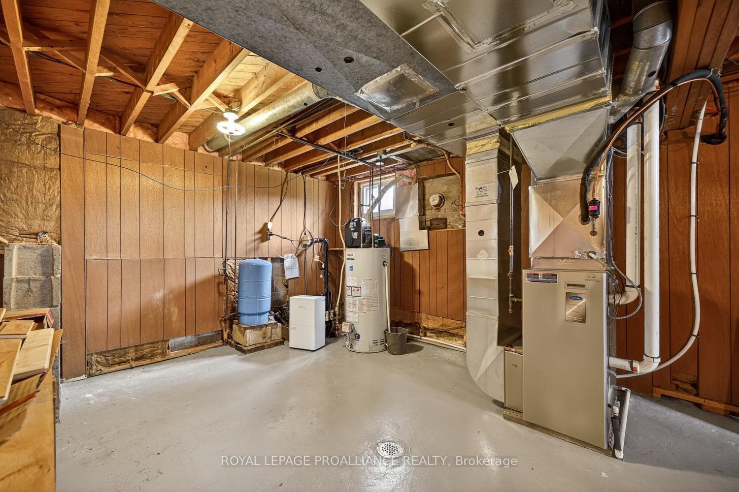 6 Robert Road photo 27