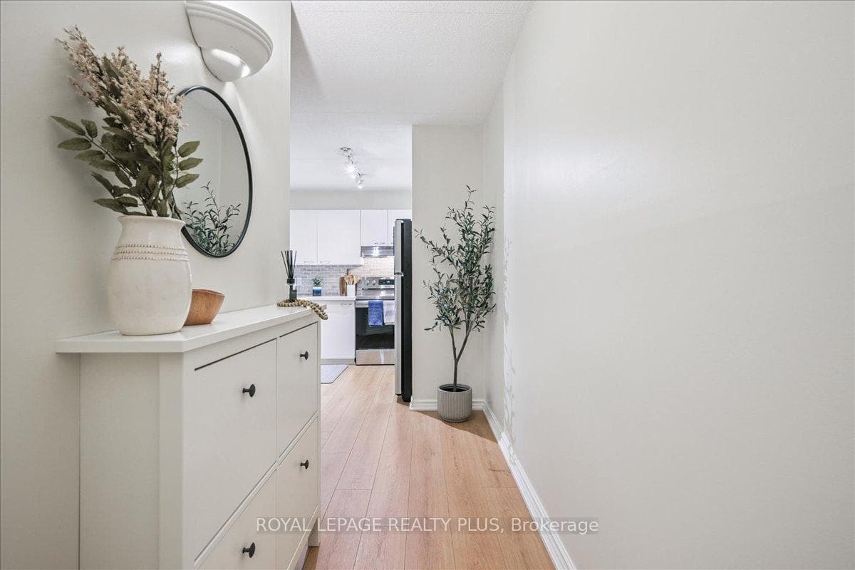 2030 Cleaver Avenue Unit 201 photo 7