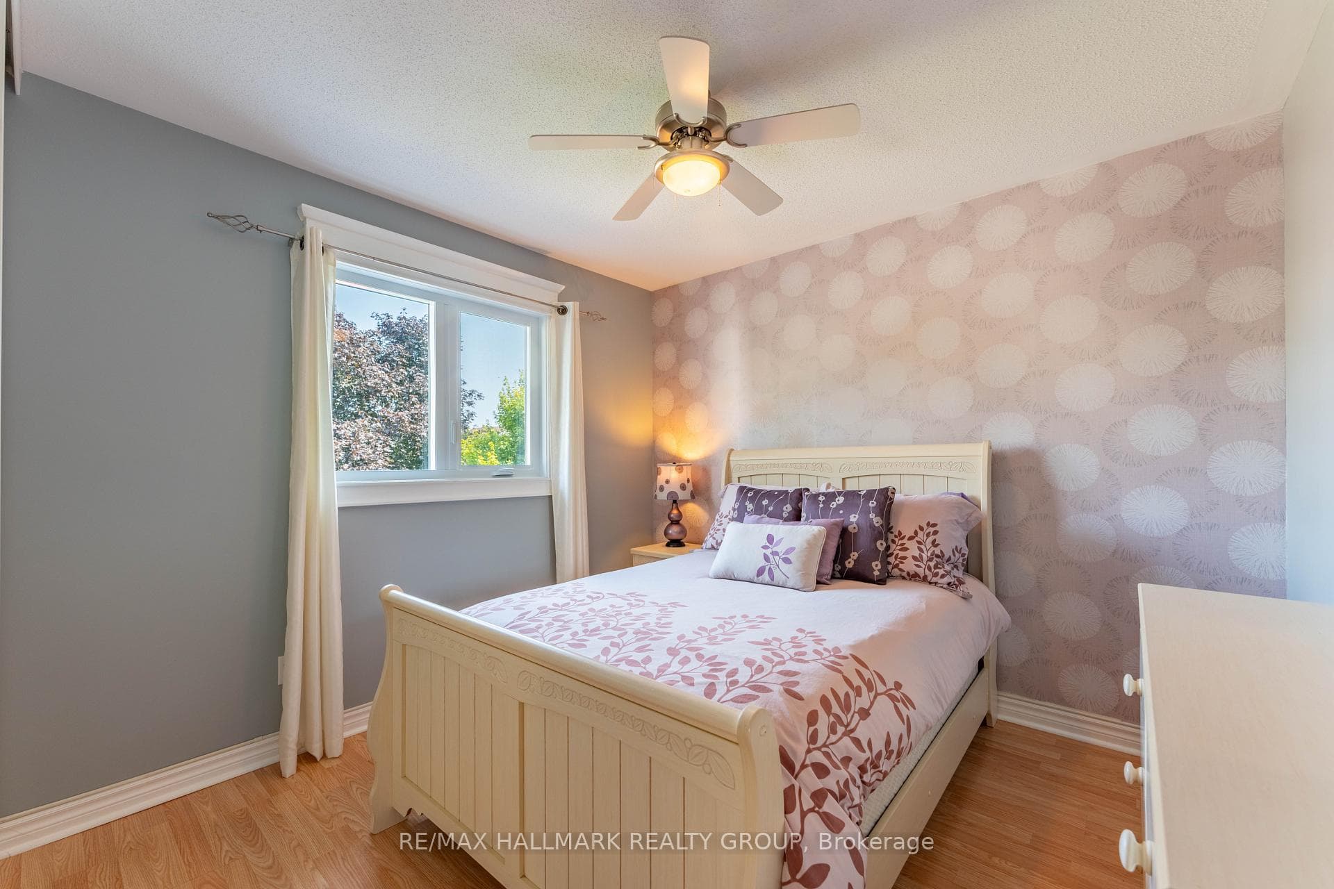 301 Tompkins Avenue photo 30