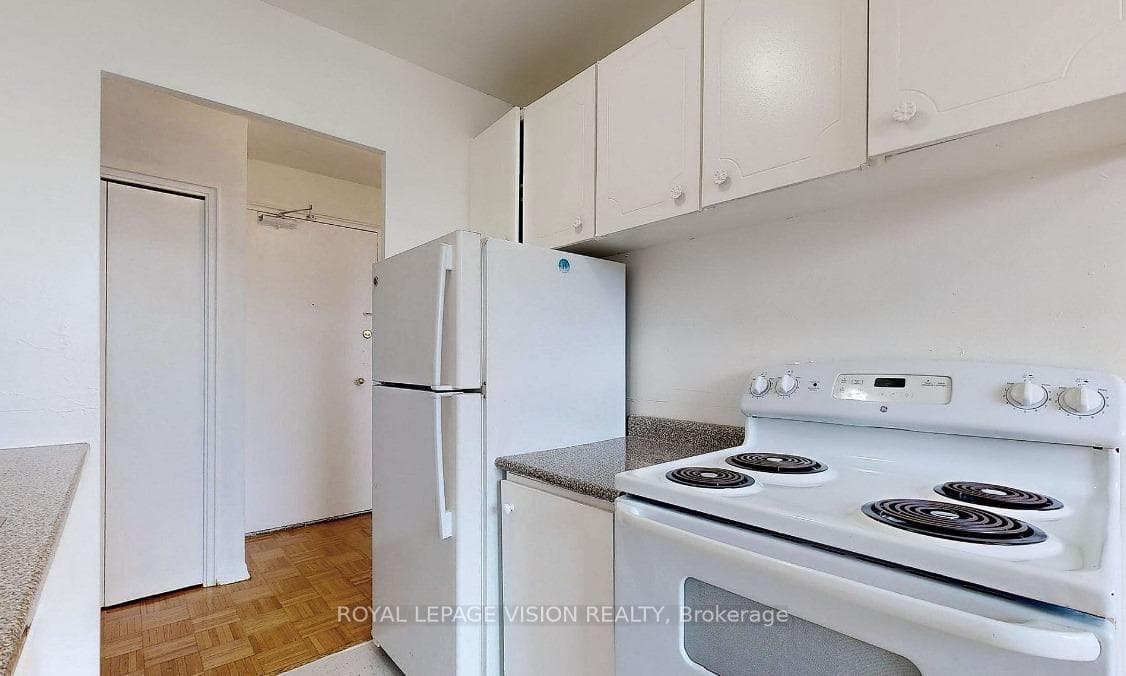 1765 Lawrence Avenue Unit 311 photo 12