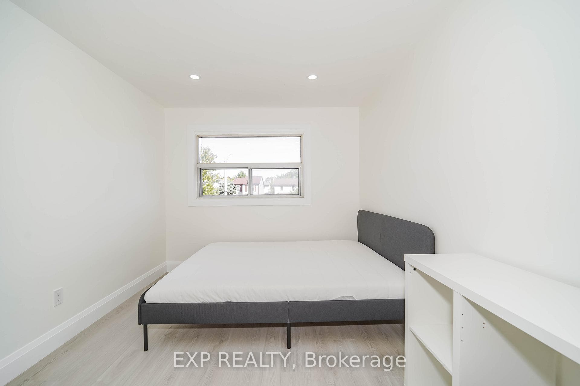25 Nabob Crescent photo 27