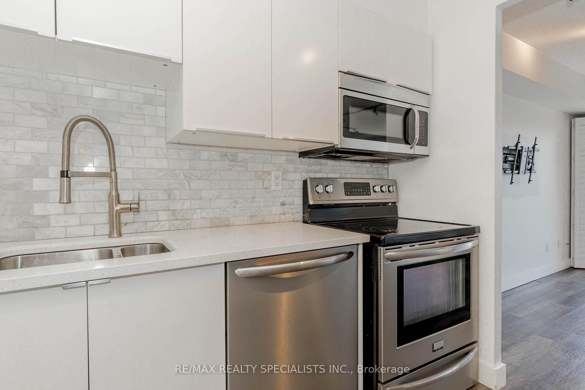 32 Tannery Street Unit 401 photo 13