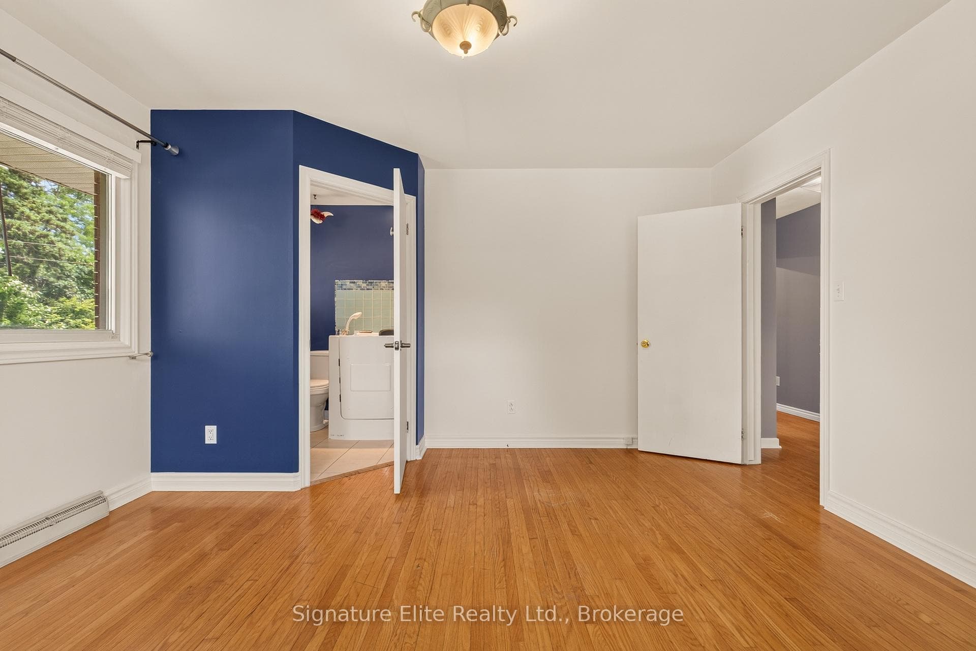 Primary Bedroom - Main Floor