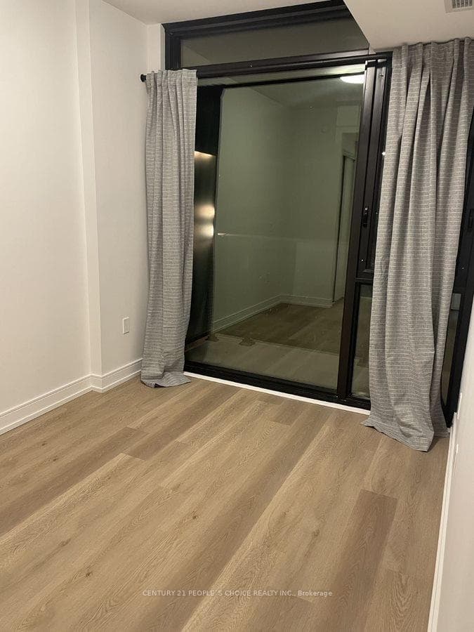 1 Jarvis Street Unit 916 photo 8