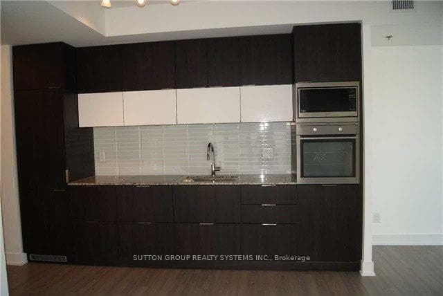 318 Richmond Street Unit 1103 photo 4