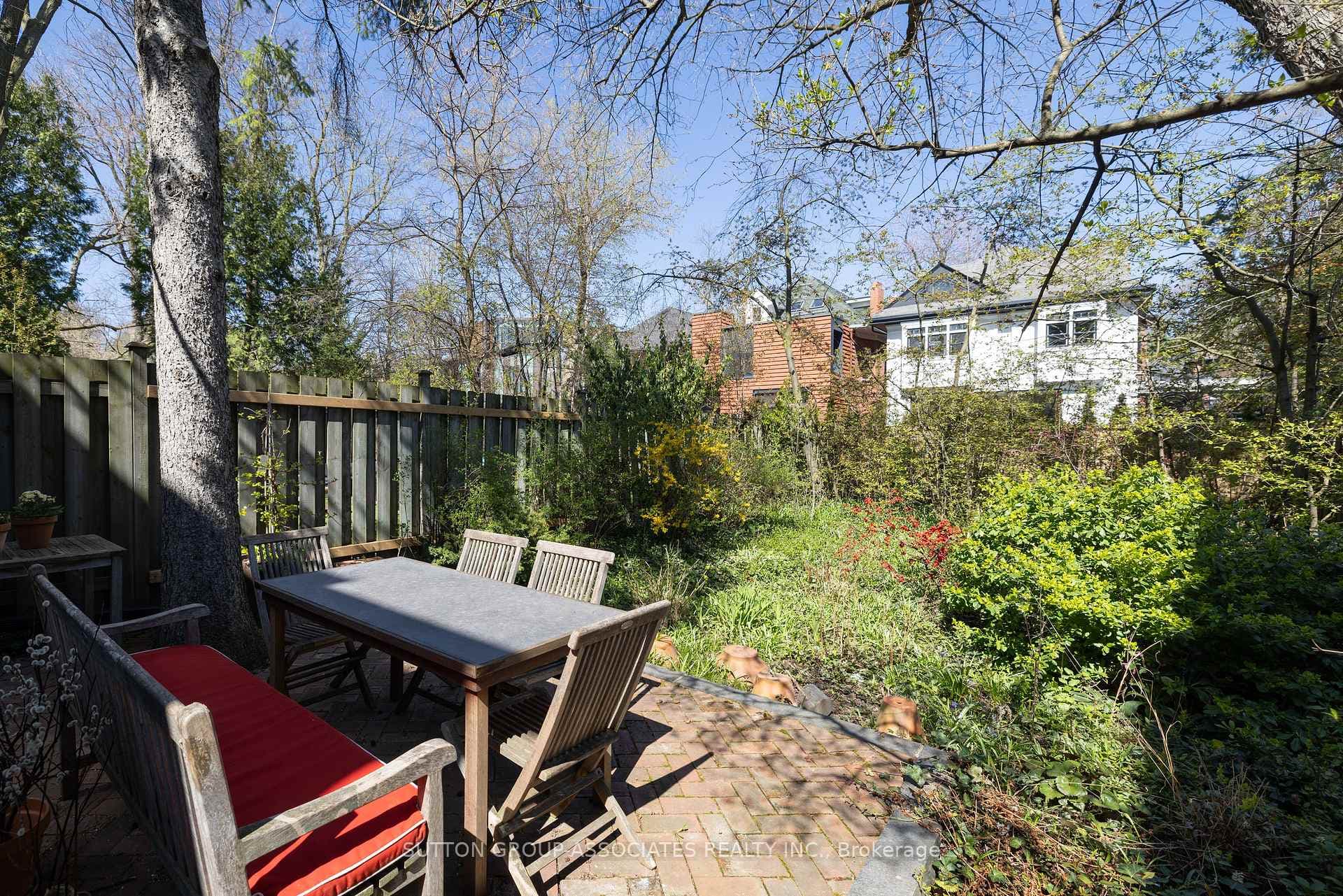 81 Kendal Avenue photo 38