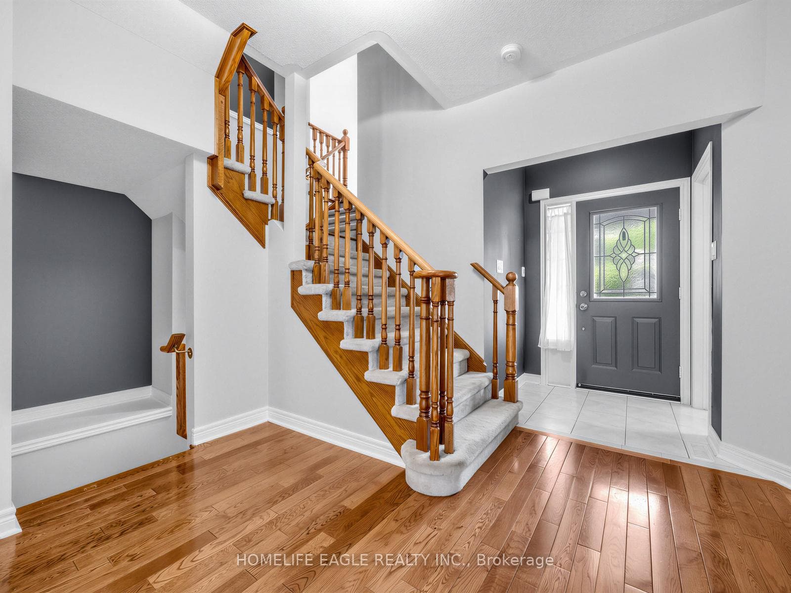 101 Downey Circle photo 4