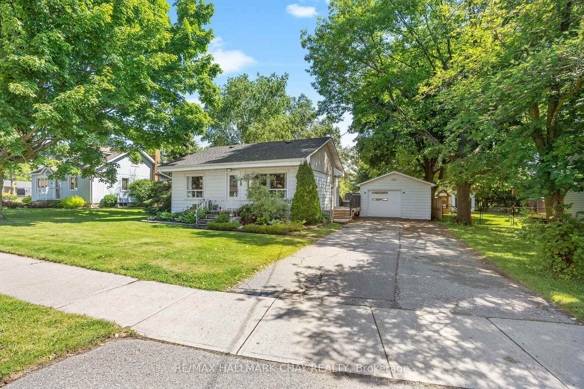 28 Alexander Road photo 3