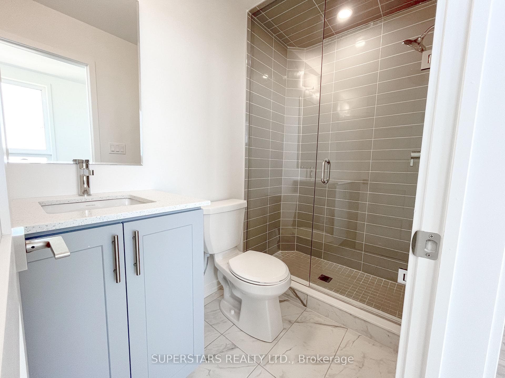18 Lytham Green Circle Unit 16 photo 13