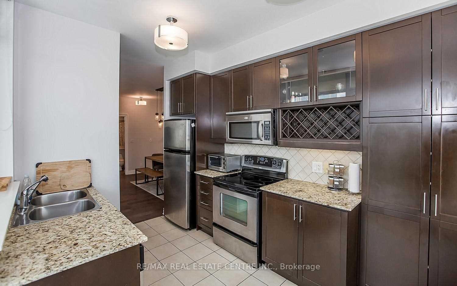 80 Absolute Avenue Unit 1209 photo 12